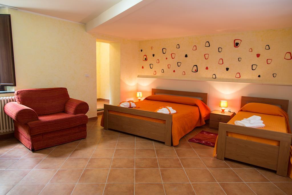 Le Stanze Del Re Hotel Lamezia Terme Szoba fotó