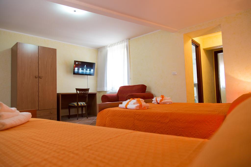Le Stanze Del Re Hotel Lamezia Terme Szoba fotó