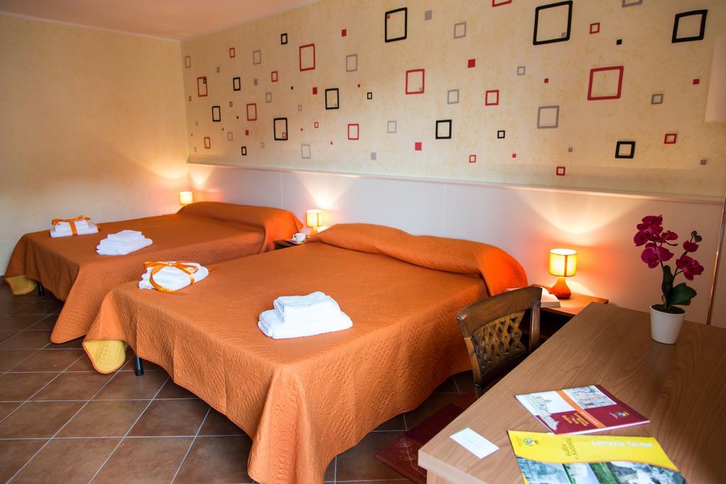Le Stanze Del Re Hotel Lamezia Terme Szoba fotó