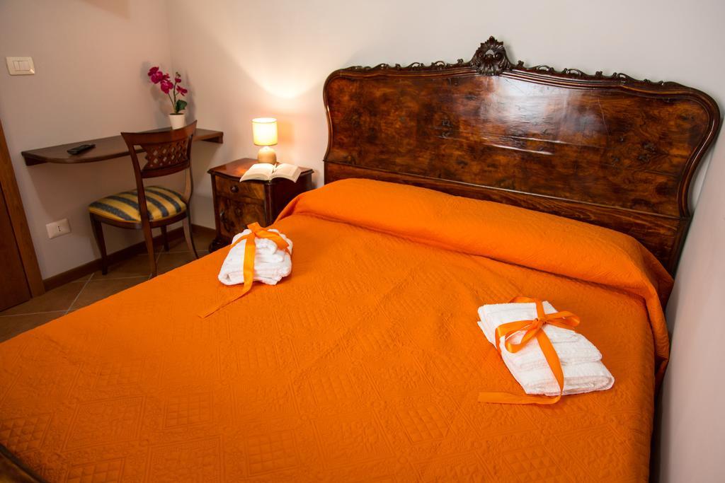 Le Stanze Del Re Hotel Lamezia Terme Szoba fotó